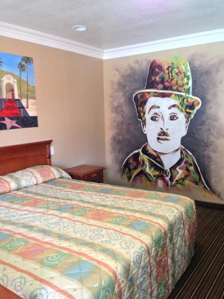 Hotel Hollywood Inn Express North
