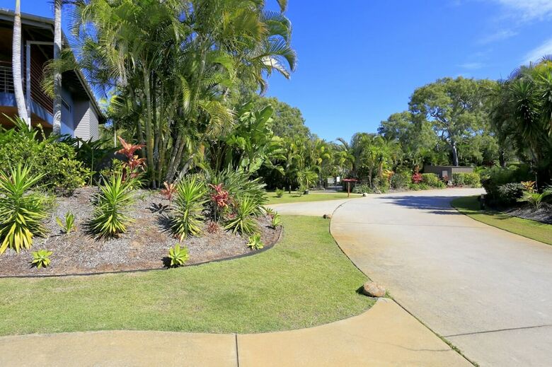 Aparthotel Sandcastles 1770 Motel & Resort