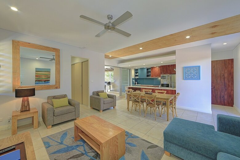 Aparthotel Sandcastles 1770 Motel & Resort