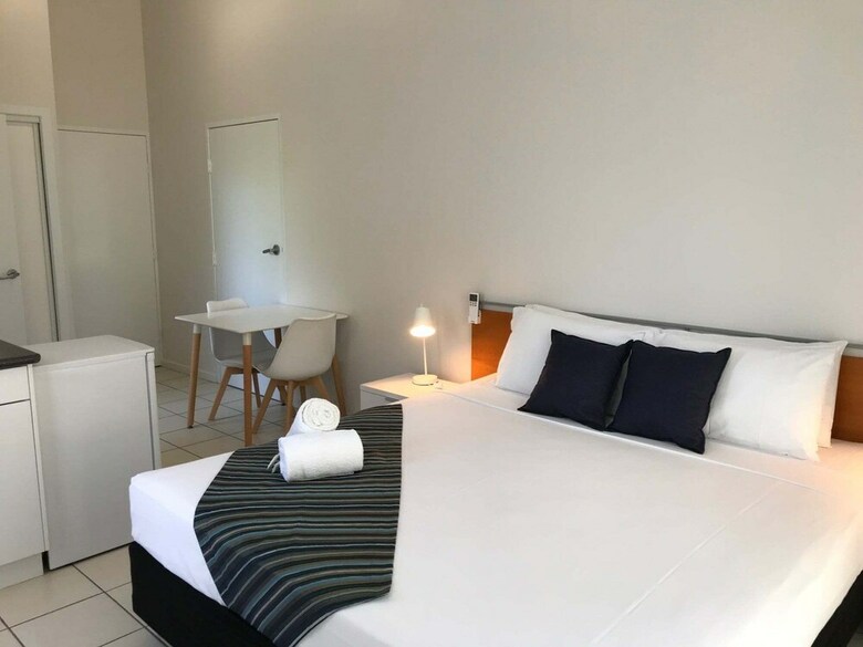 Aparthotel Sandcastles 1770 Motel & Resort