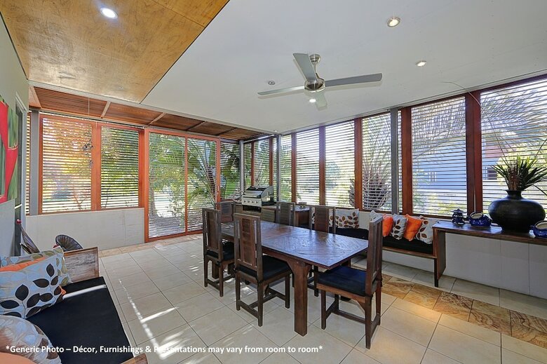 Aparthotel Sandcastles 1770 Motel & Resort