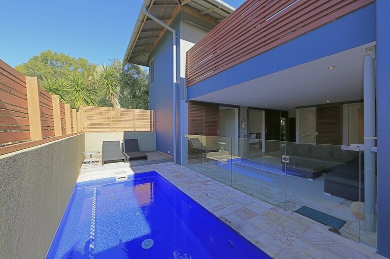 Aparthotel Sandcastles 1770 Motel & Resort