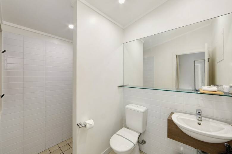 Aparthotel Sandcastles 1770 Motel & Resort