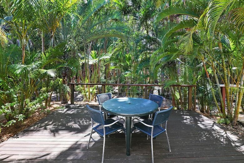 Aparthotel Sandcastles 1770 Motel & Resort