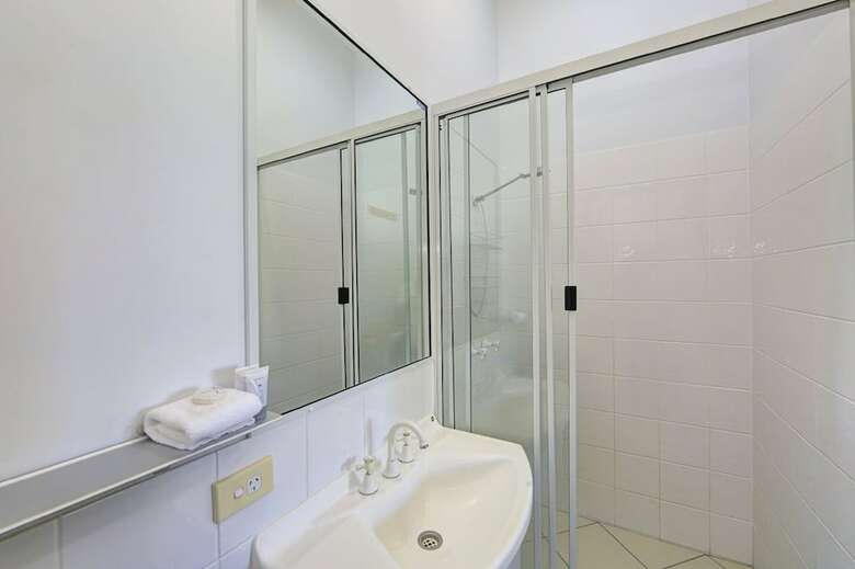 Aparthotel Sandcastles 1770 Motel & Resort