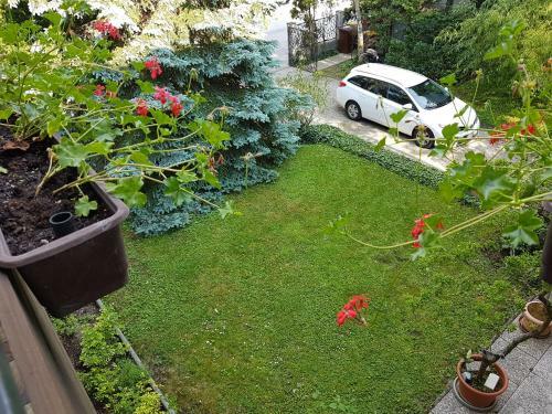 Hostal Helenental Pension & Apartments