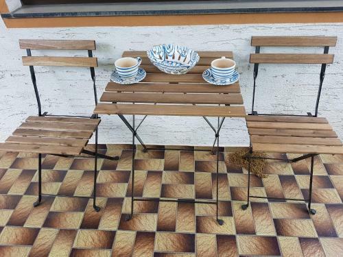 Hostal Helenental Pension & Apartments