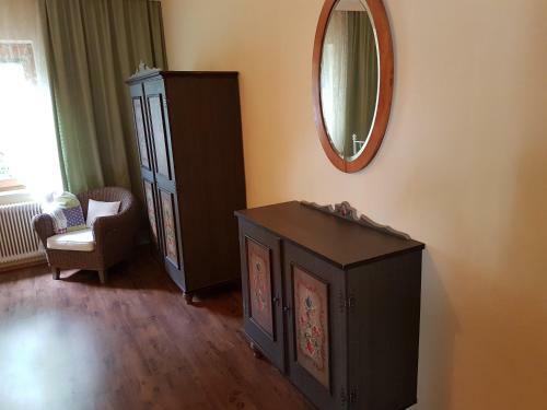 Hostal Helenental Pension & Apartments