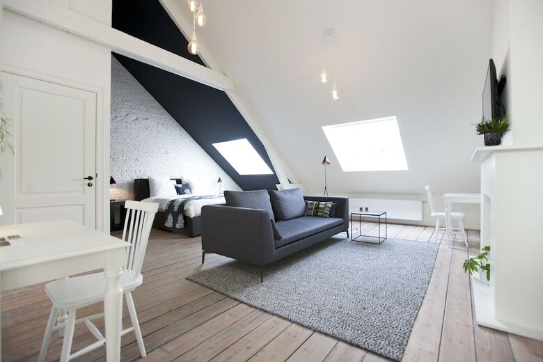 Hostal Maison Nationale City Flats & Suites