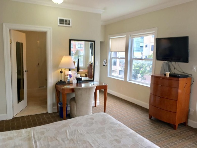 Hotel Americas Best Value Inn & Suites- Soma