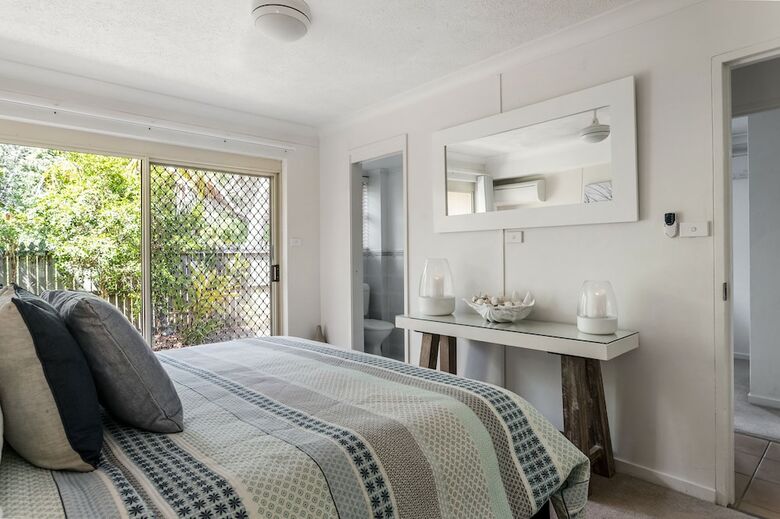 Apartamentos Sea Breeze On Main Beach