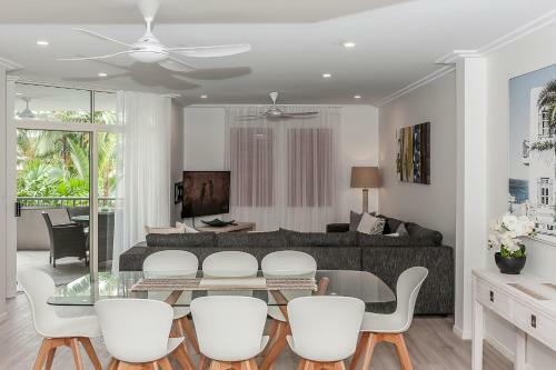 Aparthotel Oasis At Palm Cove