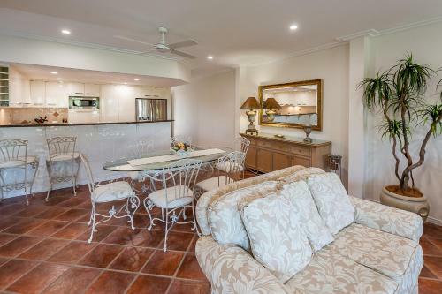 Aparthotel Oasis At Palm Cove