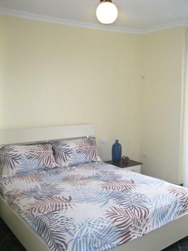 2 Beachfront Apartments + Parking + Wifi