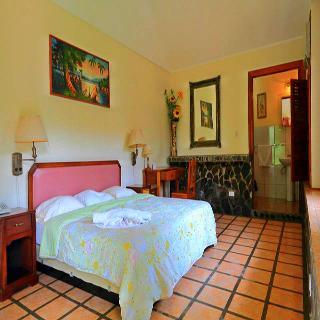 Tres Banderas Hotel(hdo)