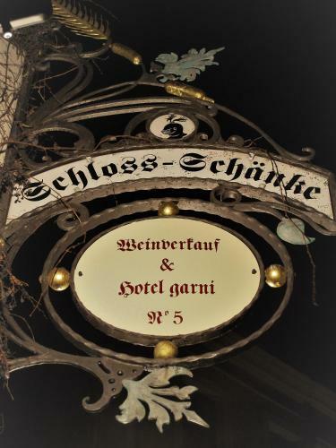 Hostal Hotel Garni Schloss Sch�nke