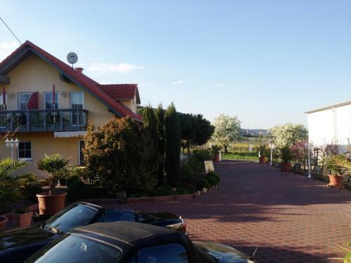 Hostal G�stehaus-weingut Helbighof