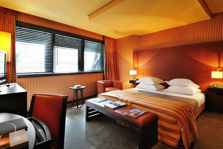 Hotel Square