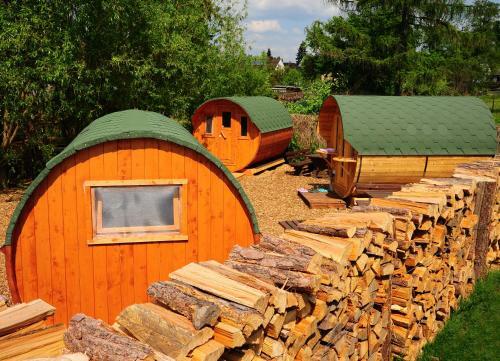 Mini Hotel �bernachten Im Gurkenfass