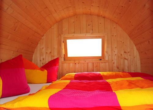 Mini Hotel �bernachten Im Gurkenfass