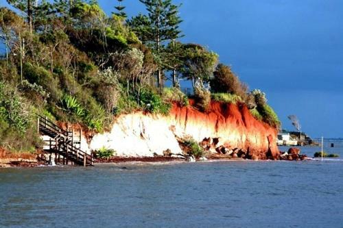 Redcliffe Holiday Let