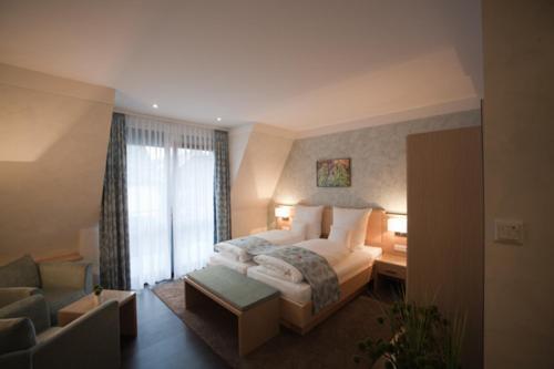 Hotel Weingut & G�stehaus Schmitz-bergweiler