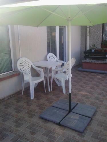 Hostal Summer Sz Guest House