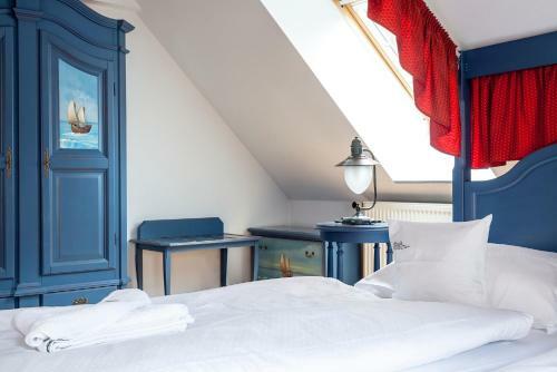 Hostal U-nautic Restaurant & Pension