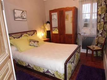 Hostal Les Chambres � Id