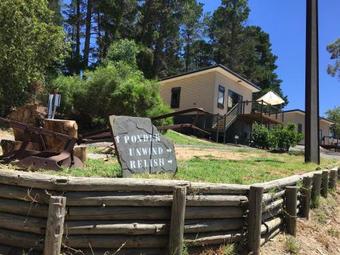 Karawatha Cottages B&B