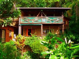 Charmosa Casa R�stica P/ Amantes Da Natureza, Entre A Floresta E O Mar.