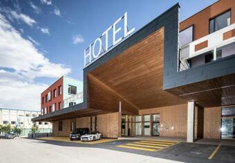 Hwest Hotel