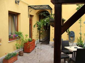 Hostal Arany Elef�nt Panzi�