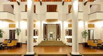 Hotel Cinnamon Lodge