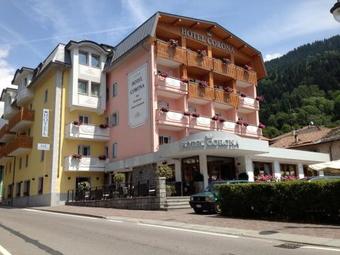 Hotel Corona Pinzolo Wellness Dolomite & Family
