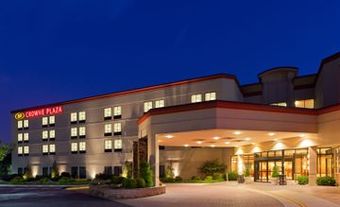 Hotel Crowne Plaza Dulles Airport