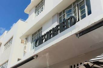 Chesterfield Hotel Suites & Day Spa