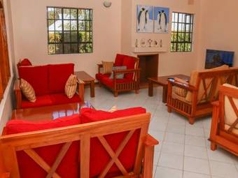 Posada Penguin House