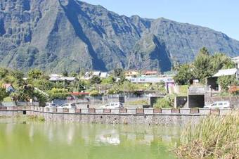 Maison De La Mare � Joncs