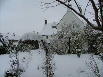 Hostal The Old House Cottages