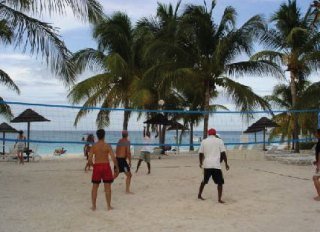 Hotel Pineapple Beach Club