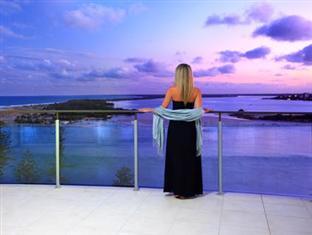 Hotel Monaco Apartments Resort