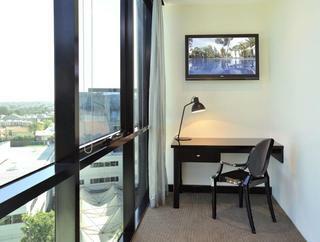 Hotel Breakfree Bell City