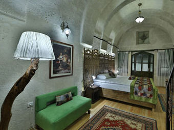 Riverside Mansion Hotel