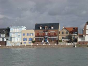 Hotel Aux Trois Jean