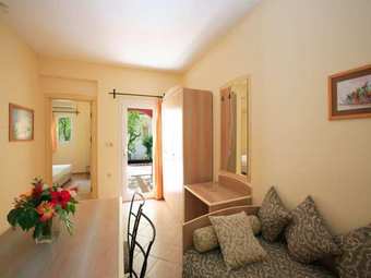 Paloma Bitez Apartments