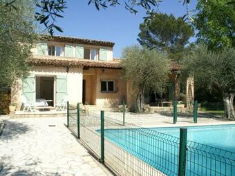 Majestic Villa In Mouans-sartoux With Swimming Pool