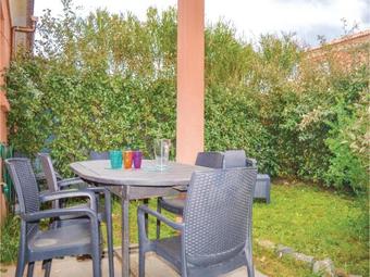 Two-bedroom Holiday Home In Prunete