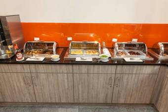 Select Hotel Berlin The Wall