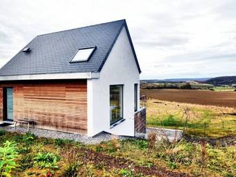 Quaint Villa With Private Garden In Viroinval